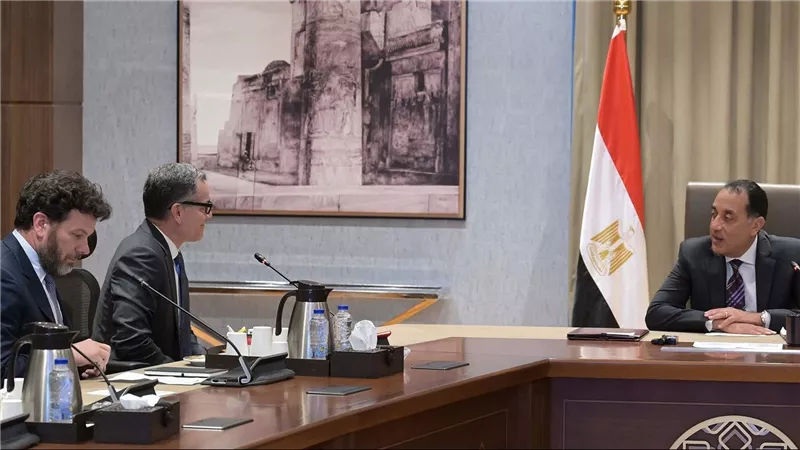 مدبولي يبحث مع الرئيس التنفيذي لأمازون العالمية فرص التوسع في السوق المصرية