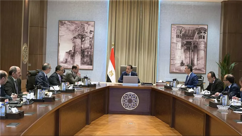 رئيس الوزراء يتابع ملفات التموين والمالية.. صرف مستحقات القمح خلال 48 ساعة 