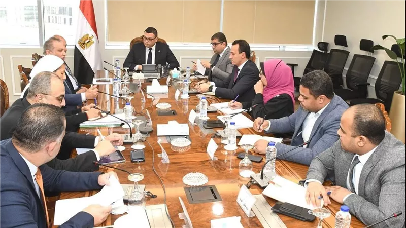 وزير الإسكان يتابع استعدادات تشغيل حديقة “تلال الفسطاط”
