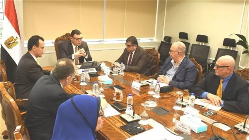 وزير الإسكان يتابع الموقف التنفيذي لمشروعات إحياء القاهرة الخديوية