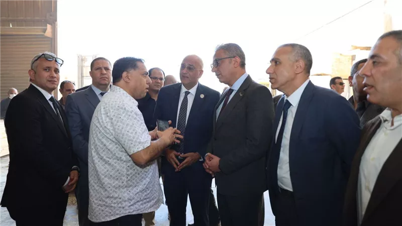 رئيس جهاز تنمية المشروعات ومحافظ الفيوم يتفقدان عدد من المشروعات الصناعية والإنتاجية