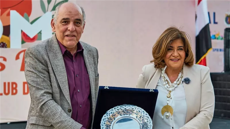 بنك قناة السويس يرعى احتفالية تكريم الأم المثالية بنادي الصيد للعام الثاني على التوالي