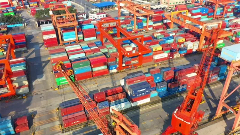 مكاسب أسبوعية لأسعار النفط بالأسواق العالمية.. 4.3% لخام برنت