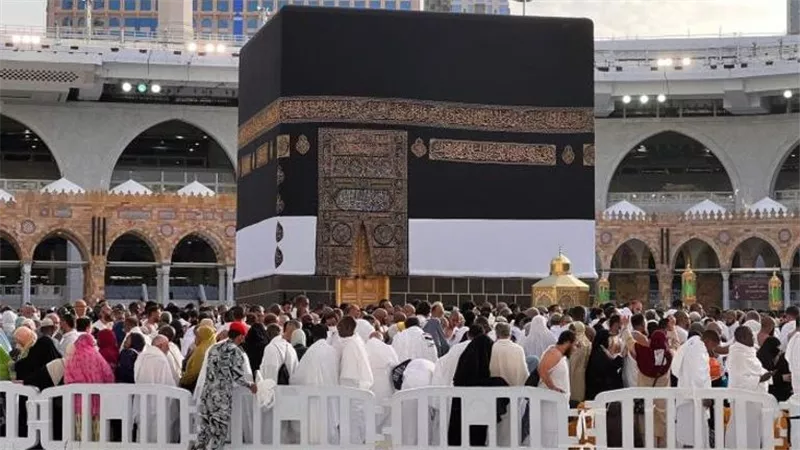 الداخلية السعودية: غرامات تصل إلى 100 ألف ريال والمصادرة لمخالفي أنظمة الحج دون تصريح