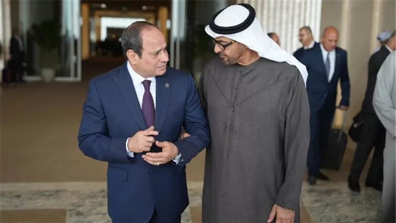 السيسي يبحث مع محمد بن زايد تعزيز العلاقات وتطورات الأوضاع الإقليمية