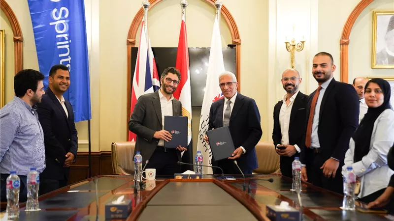 شراكة استراتيجية بين “سبرنتس” والجامعة البريطانية لتمكين الشباب وتأهيلهم لسوق العمل