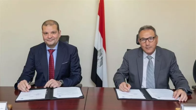 بروتوكول تعاون بين «التأمين الصحي الشامل» واتحاد بنوك مصر لتيسير تسجيل العاملين وأسرهم بالمنظومة