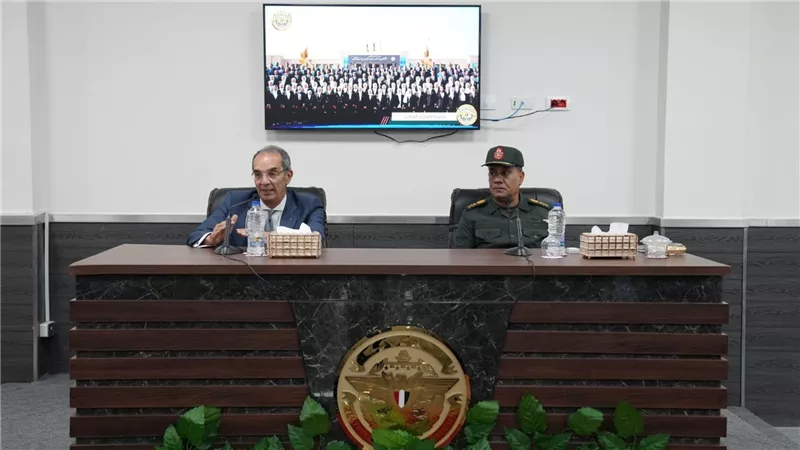 وزير الاتصالات يلتقى بالمتقدمين لمبادرة 