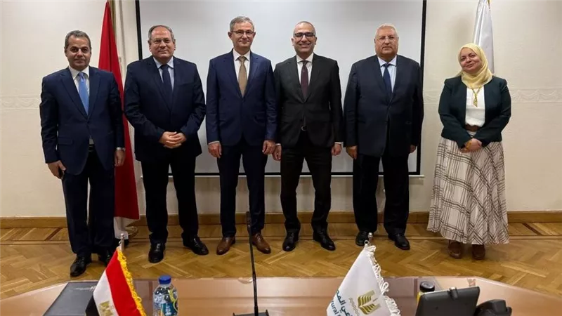 البنك الزراعي يستقبل وزير زراعة جمهورية صربيا للإطلاع على جهود البنك في دعم التنمية الزراعية