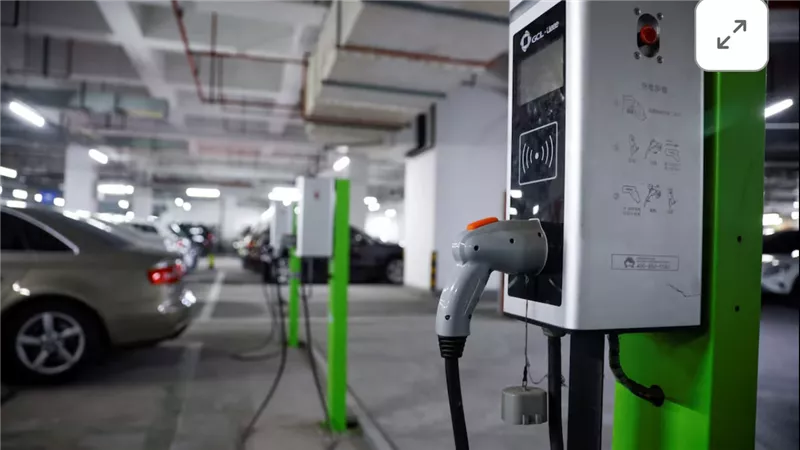 بحلول 2030.. 15 علامة تجارية ستبقى في سوق السيارات الكهربائية 