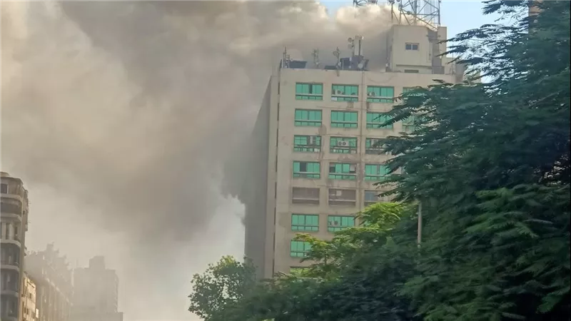 السيطرة على حريق سنترال رمسيس دون خسائر بشرية وبدء أعمال التبريد
