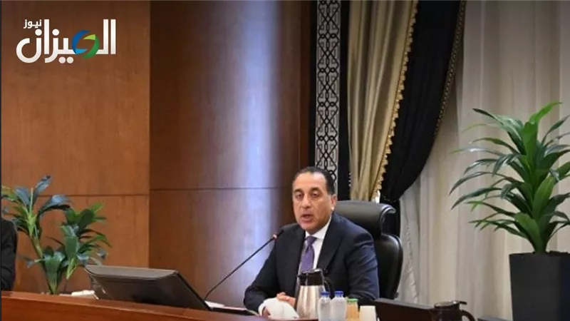 رئيسا وزراء مصر والصين يشهدان توقيع عدد من الوثائق