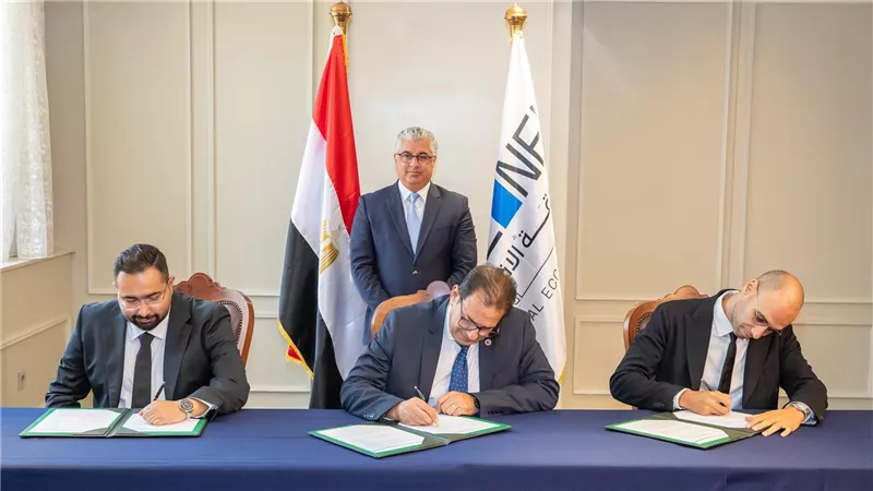 المنطقة الاقتصادية تشهد توقيع عقد توسعات مشروع “النيل لإعادة تدوير البلاستيك