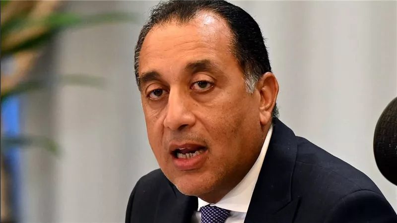 رئيس الوزراء يتابع جهود تقديم خدمات الشهر العقاري عبر مكاتب البريد