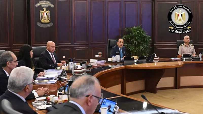 رئيس الوزراء: نأسف كحكومة للحوادث الأخيرة ولا نكابر ونعترف ونريد الأحسن