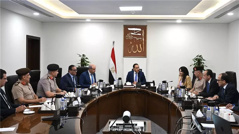 رئيس الوزراء يتابع الإجراءات التنفيذية لمشروع 