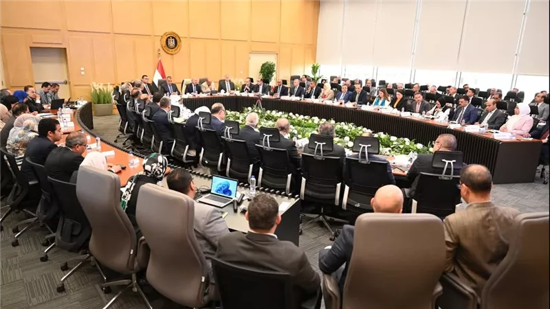 كامل الوزير:الموافقة على إقامة 3 مصانع  باستثمارات 216.5 مليون دولار