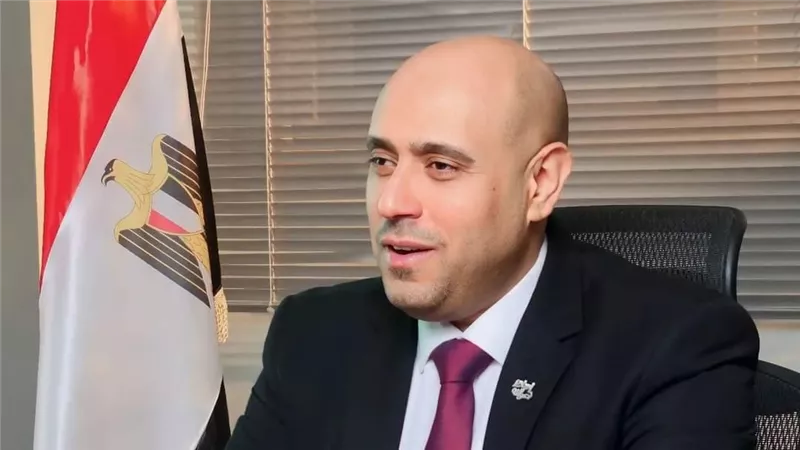 خبير تكنولوجي يقترح  إلزام المباني الجديدة باستخدام الطاقة الشمسية لتغطية احتياجاتها
