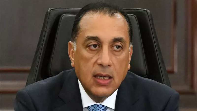 رئيس الوزراء يستعرض نماذج استجابات منظومة الشكاوى الحكومية لعدد من الحالات في قطاعات مختلفة