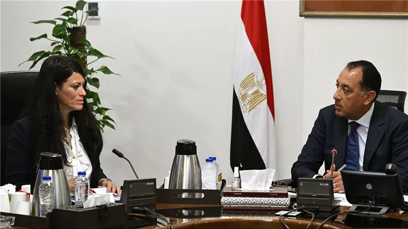 مدبولي يتابع استعدادات إطلاق “السردية الوطنية للتنمية الاقتصادية”