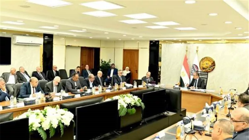 عمومية القابضة للتشييد برئاسة وزير قطاع الأعمال العام تعتمد الموازنة التخطيطية لعام 2025-2026