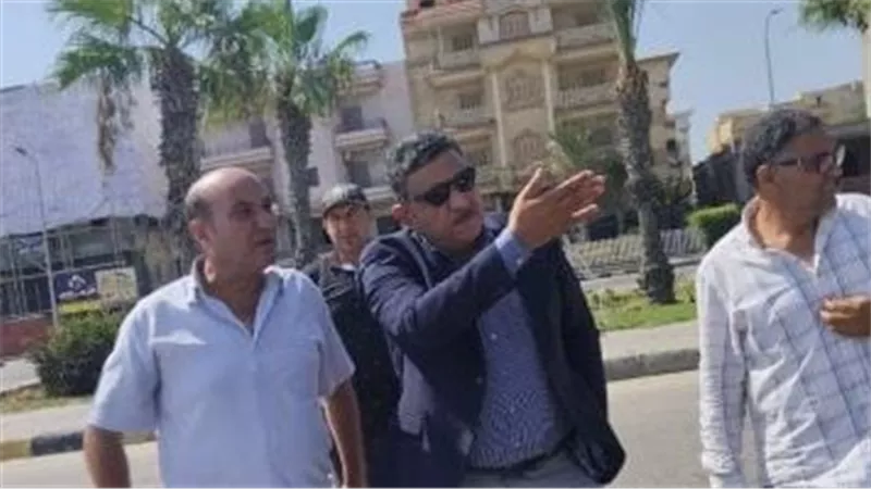 رئيس جهاز مدينة دمياط الجديدة يتفقد الأحياء السكنية والطرق بالمدينة