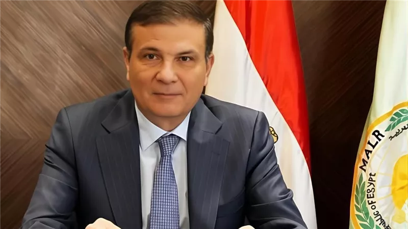 وزير الزراعة يعلن فتح سوق دولة بيرو أمام صادرات مصر من شتلات الفراولة