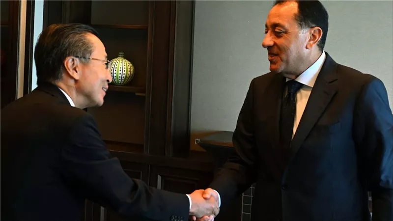 مدبولي يبحث مع الجانب الياباني إقامة منطقة صناعية متكاملة في قناة السويس
