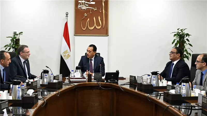 مباحثات بين رئيس الوزراء ورئيس 