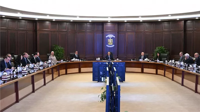رئيس الوزراء يترأس الاجتماع الأسبوعي للحكومة بالعلمين الجديدة