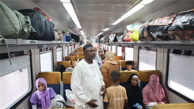 سكك حديد مصر تسير القطار التاسع لعودة الأشقاء السودانيين