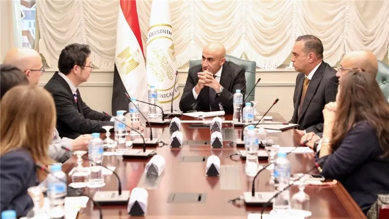 وزير التعليم يبحث مع «سبريكس اليابانية