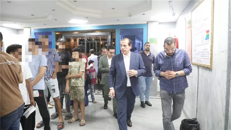 نائب وزير الصحة يحيل طاقم الاستقبال بمستشفي عين شمس العام للتحقيق  
