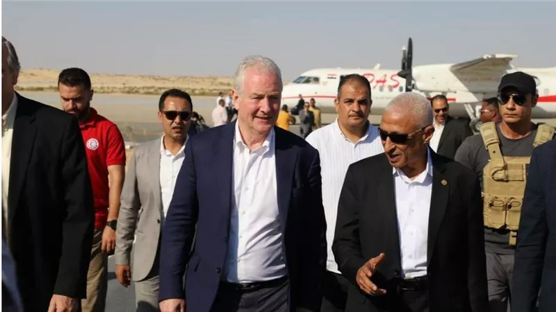 وفد من مجلس الشيوخ الأمريكي يصل العريش للاطلاع على المساعدات المصرية 