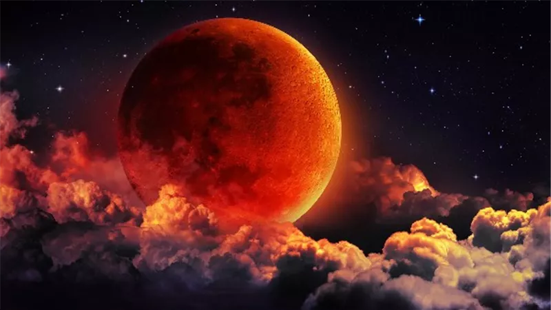 القمر الدموي” يزين سماء العالم في خسوف قمري كلي نادر ليلة 7–8 سبتمبر