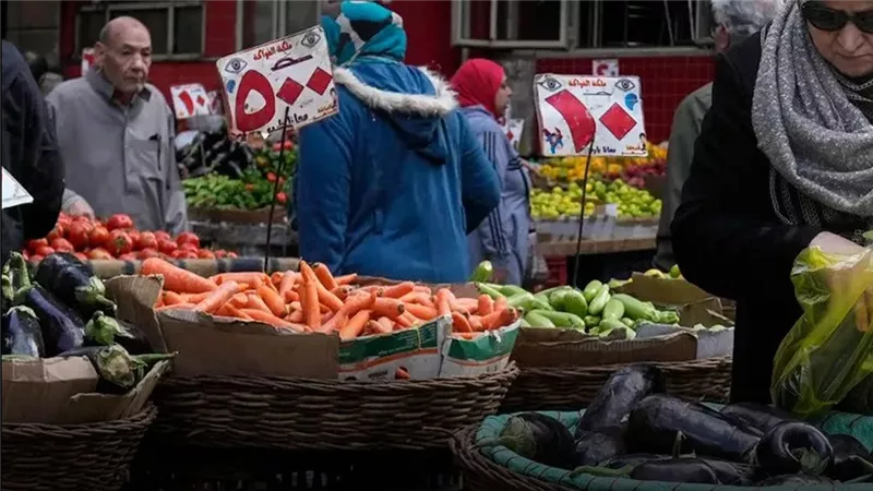 توقعات بتراجع التضخم السنوي في مصر إلى 12.7% خلال أغسطس