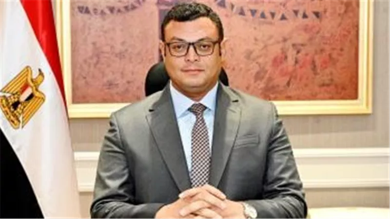 وزير الإسكان يتابع موقف حجز وحدات الطرح الأخير 