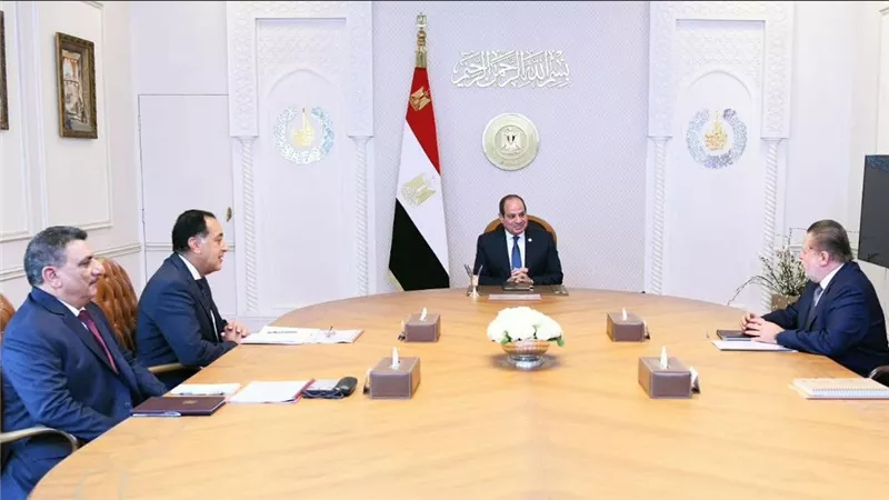 السيسي يتابع جهود تعزيز الاحتياطي النقدي وخفض التضخم في اجتماع مع الحكومة 