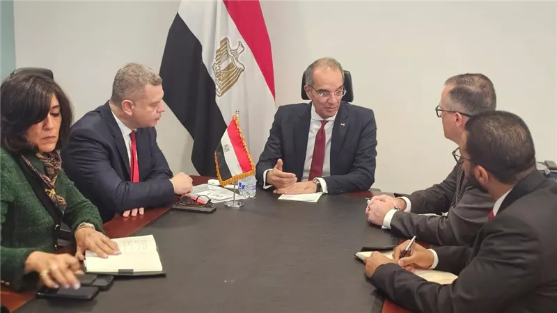 وزير الاتصالات يبحث مع كبرى الشركات الأمريكية التوسع في استثمارات التعهيد 