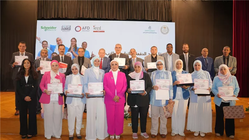 شنايدر إلكتريك تحتفل بتخريج الدفعة الرابعة من مدرسة «إلكترو مصر» 