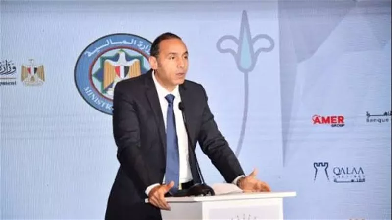 رئيس البورصة المصرية: تدريب آلاف الشباب لنشر الثقافة المالية