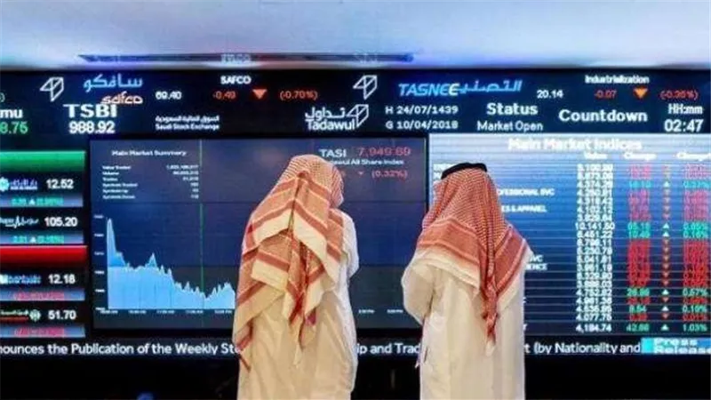 الأسهم السعودية تبدأ تداولات الأسبوع على ارتفاع بدعم من صعود قطاعات البنوك والاتصالات والمواد الأساسية