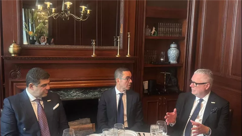 وزير الاستثمار يبحث مع الرئيس التنفيذي لـ”فوربس” تنفيذ مشروع برج فوربس الدولي