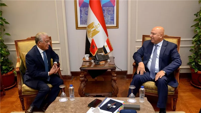 كامل الوزير يبحث مع سفير المغرب بالقاهرة تعزيز التعاون الصناعي والنقل بين البلدين