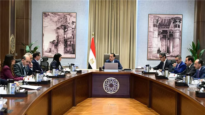 رئيس الوزراء يستعرض الفرص الاستثمارية المُقرر طرحها خلال المرحلة المقبلة وملفات التعاون مع الدول العربية الشقيقة