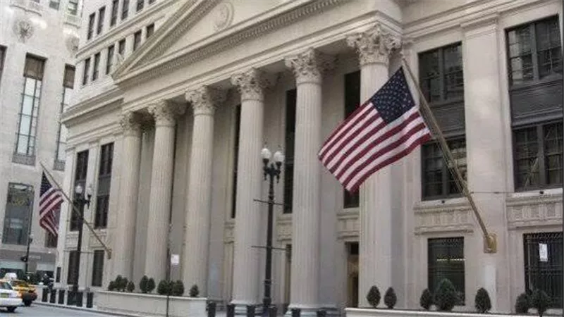 الاحتياطي الفيدرالي الأمريكي يخفض الفائدة 0.25% للمرة الثانية لدعم سوق العمل