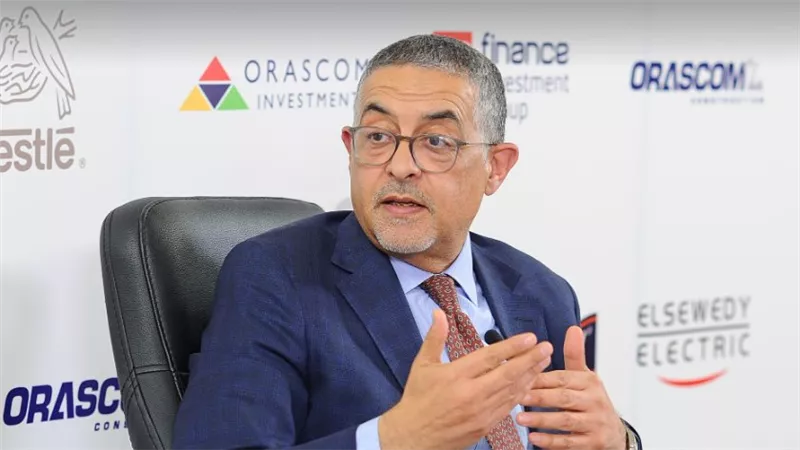 الاستثمار: إنتاج الألواح الشمسية محليًا بنسبة 90% في 2026