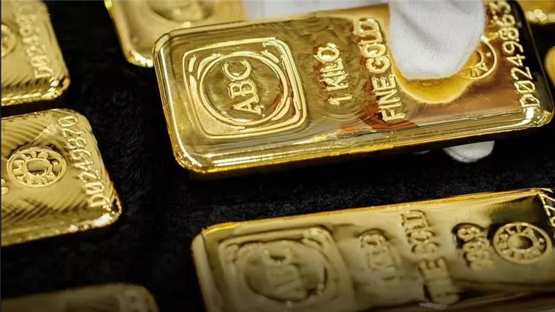 الذهب يكسر حاجز الـ 4000 دولار للأوقية لأول مرة في التاريخ