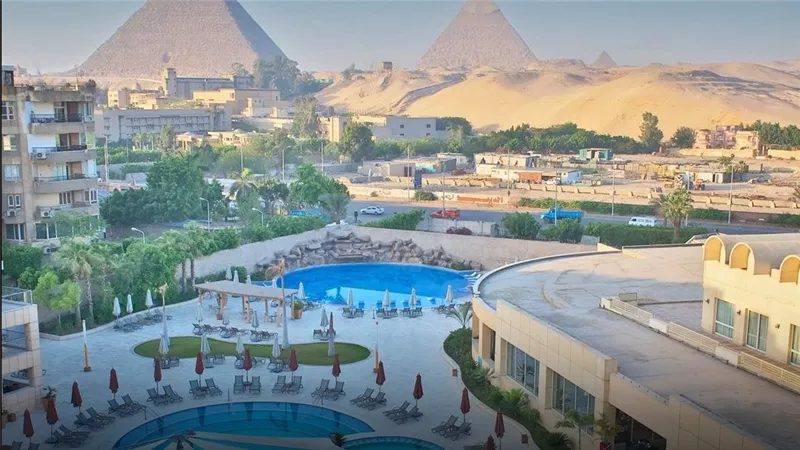 “الشمس بيراميدز للفنادق” تتحول للخسارة خلال 9 أشهر 