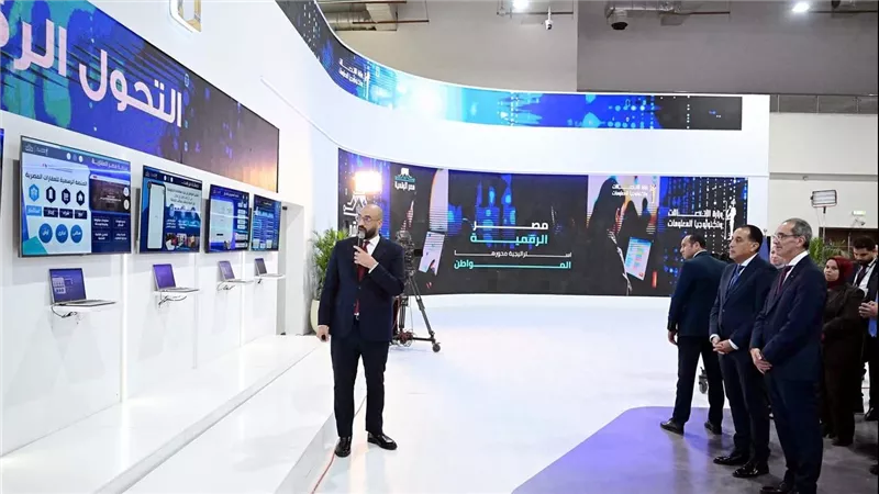 رئيس الوزراء يطلع على مشروعات التحول الرقمي في Cairo ICT